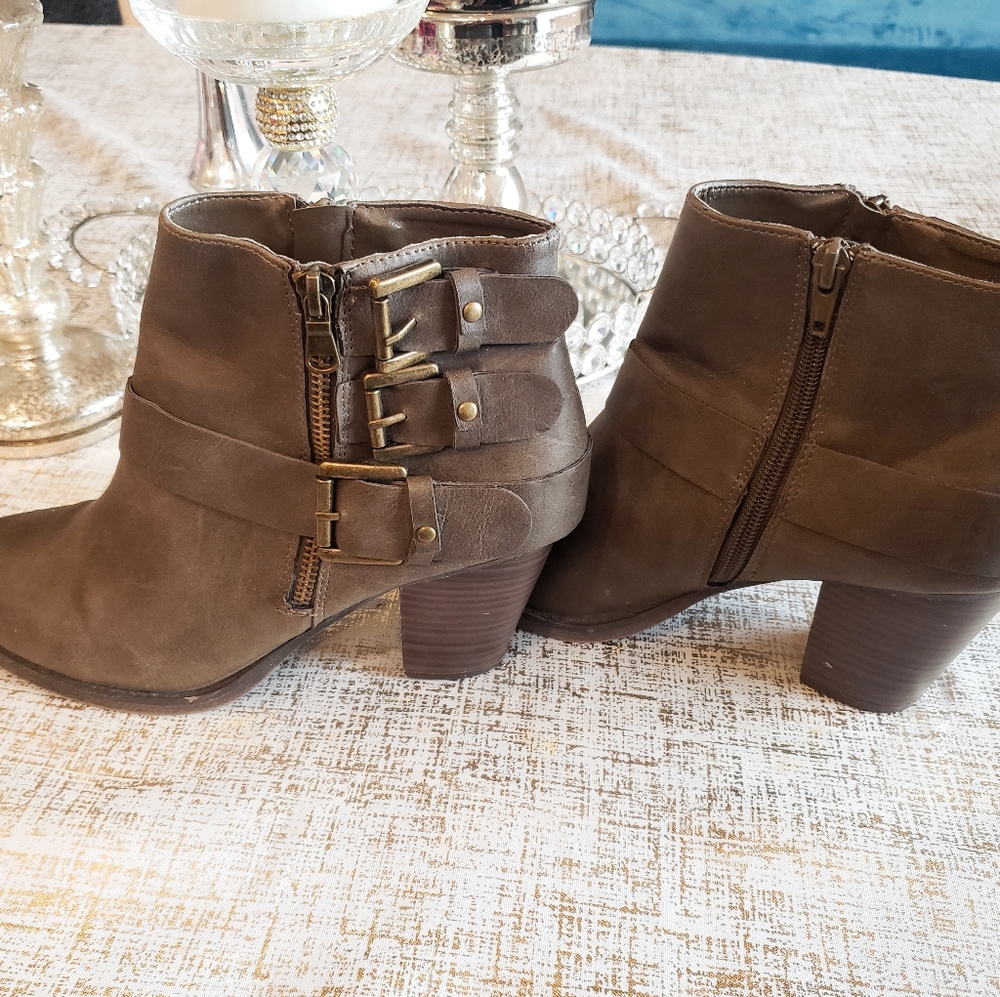 Just Fab Ankle booties